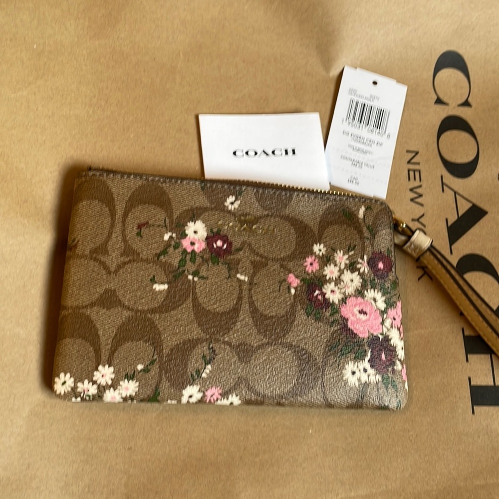 Brand new coach bracelet purse